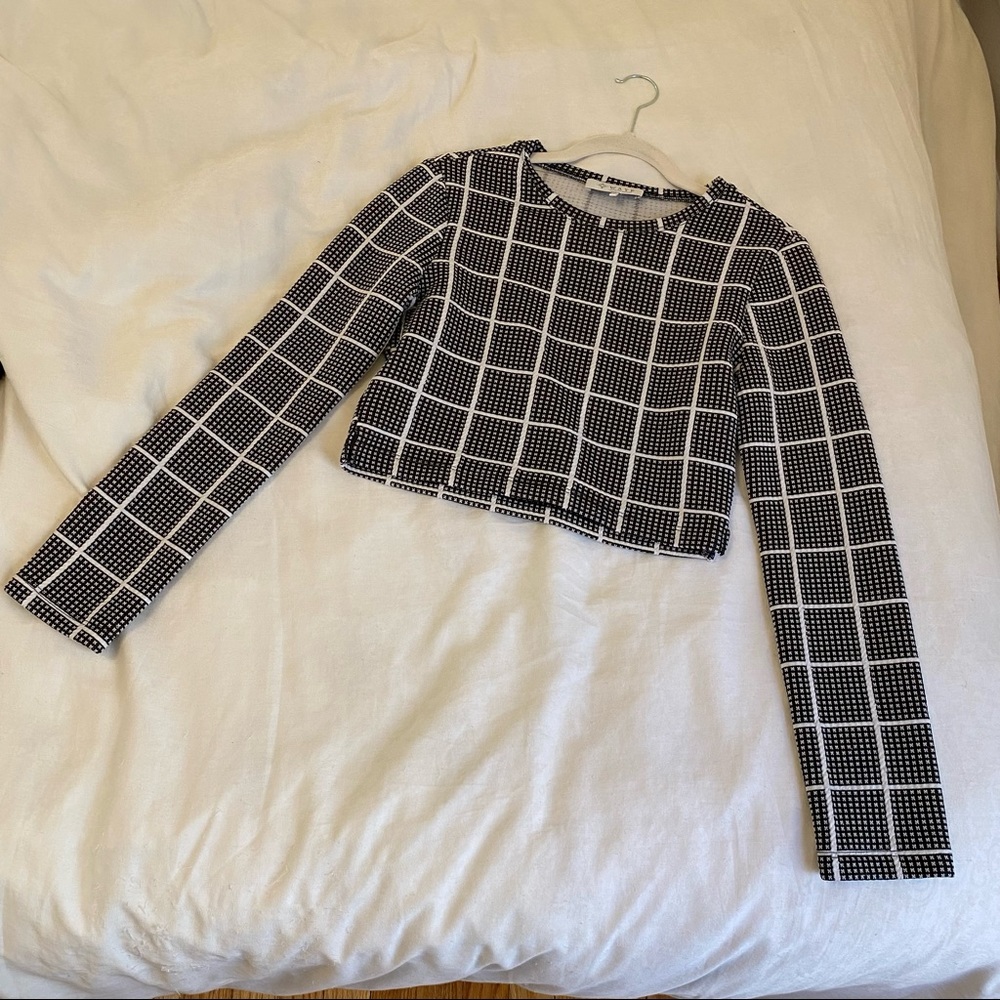 WAYF black and white patterned top